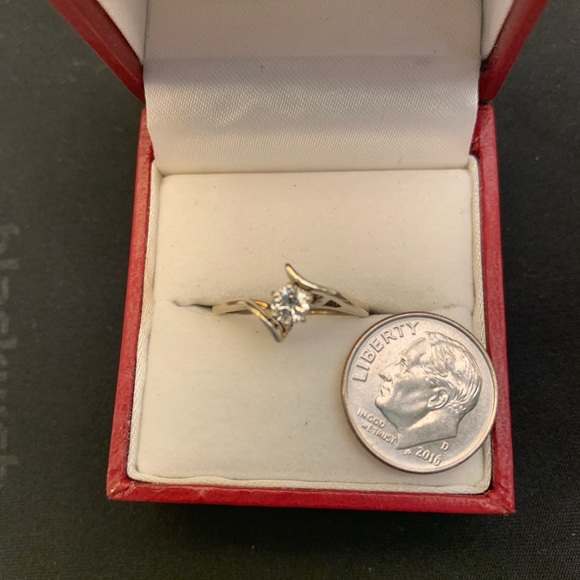 Diamond Ring - Picture 3 of 3